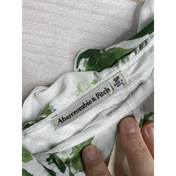 Abercombie & Fitch Dress Sz Small Petite Green Floral Ruffled V Neck - Picture 3 of 11